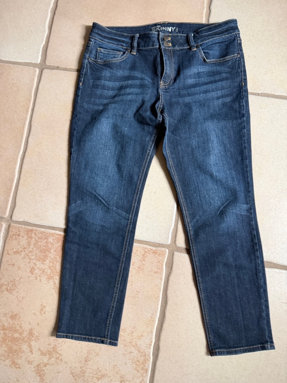 New York & Company Skinny Jeans in Dark Blue Wash